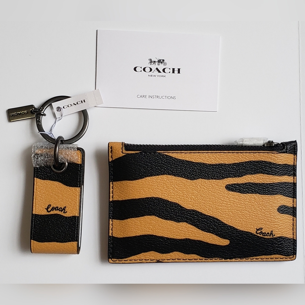 COACH Usb Key Fob + Zip Card Case With Tiger Print
